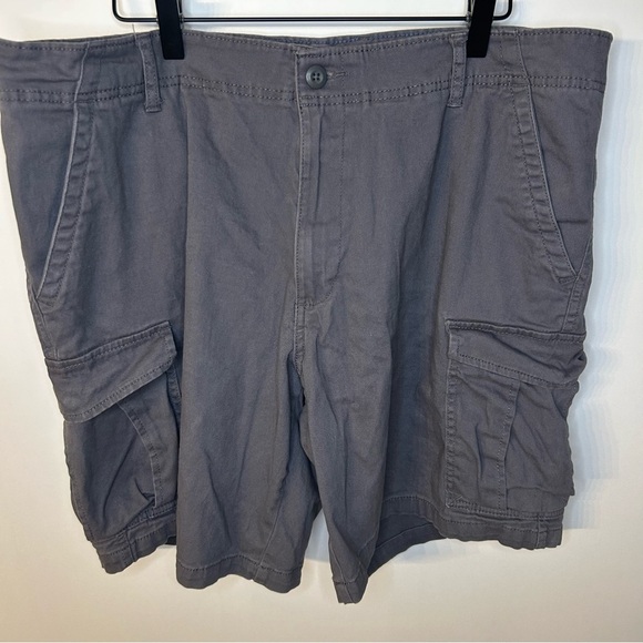 Bundle of 2 Pairs of Men’s George Cargo Shorts in Gray and Khaki, Size 40 - Picture 9 of 15